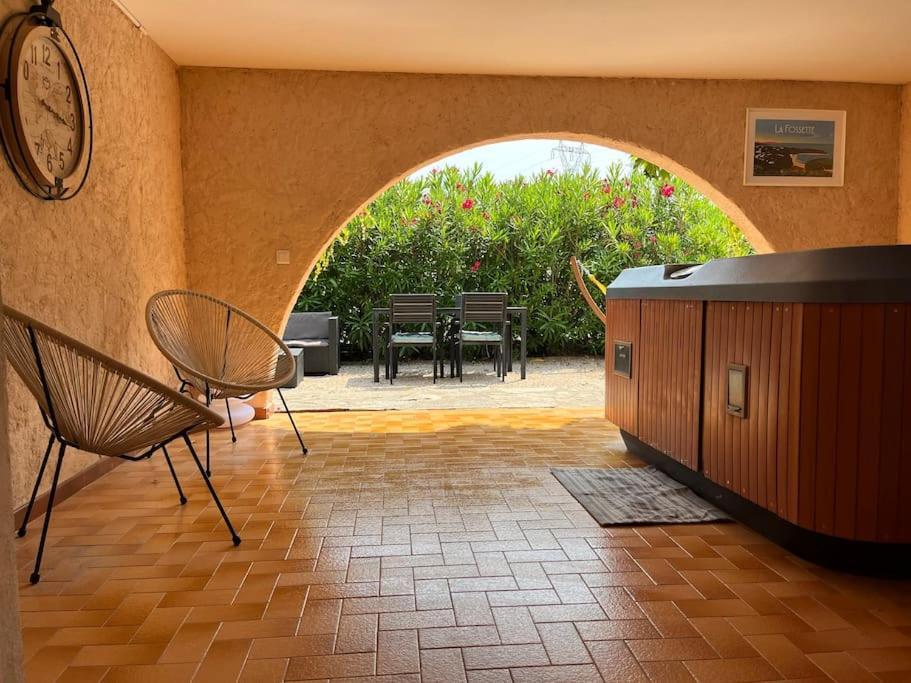 Bas De Villa 70M2 Independant Avec Espace Jacuzzi Prive Le Lavandou Eksteriør bilde